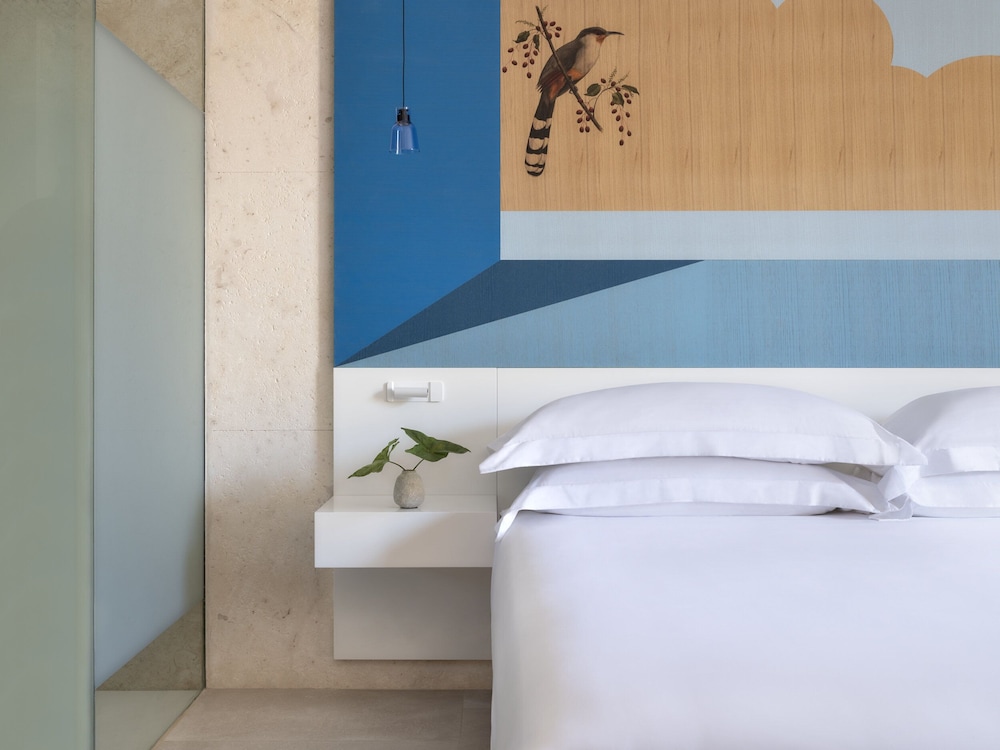 Room, 2 Twin Beds (Essential) - Photo 6