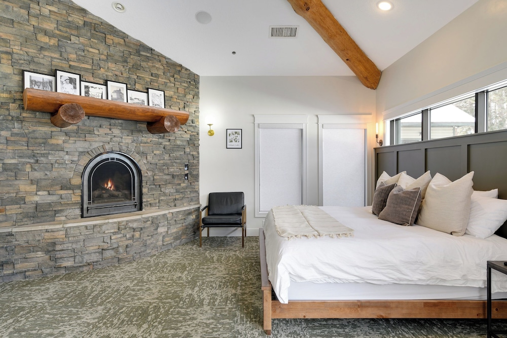 Premium Single Room, Lake View photo 2