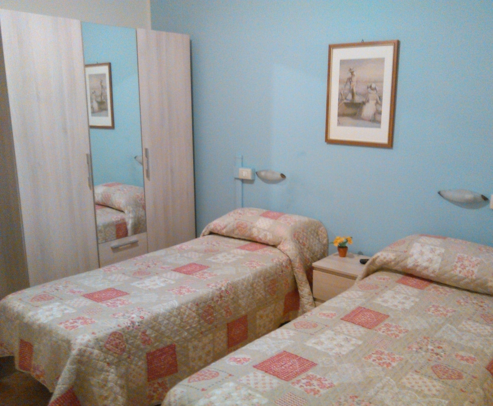 Twin Room, 2 Twin Beds photo 1