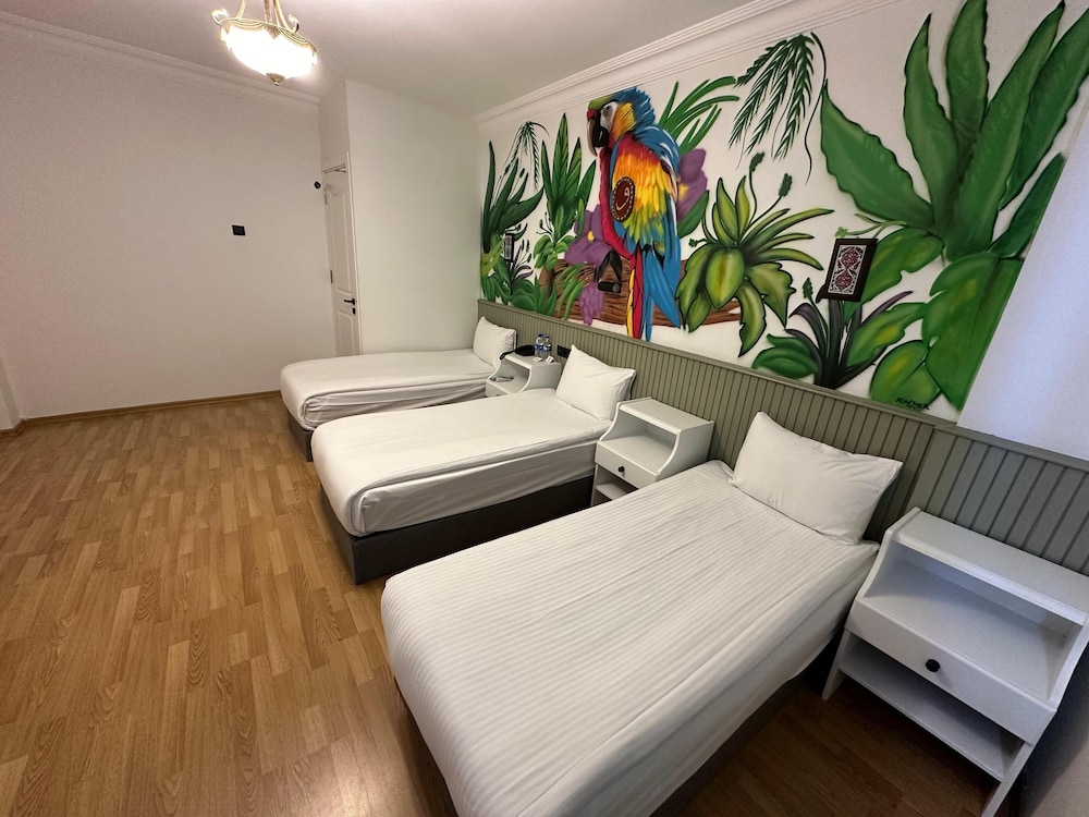 Standard Triple Room - Photo 4