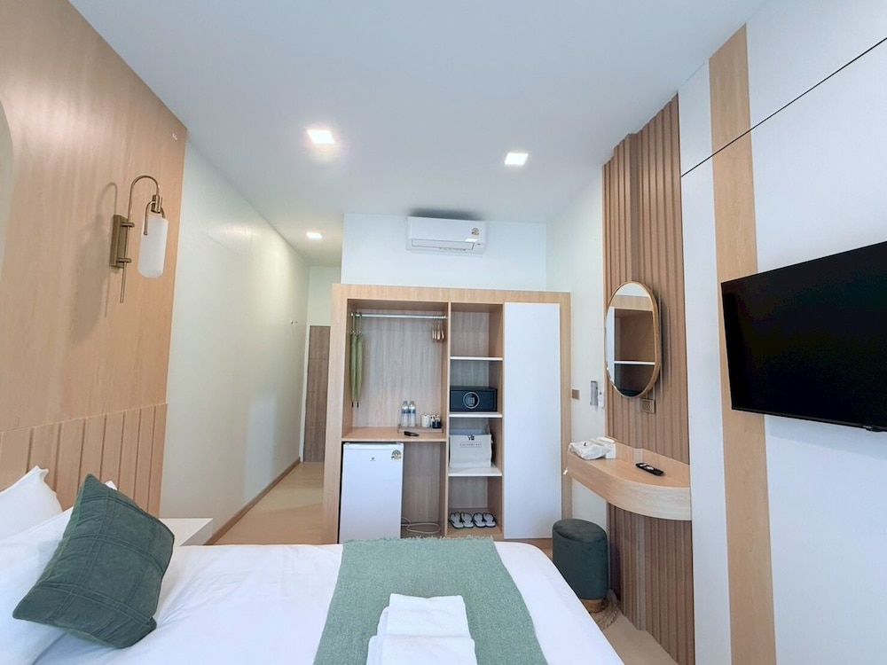 Standard Room, Balcony, Hill View