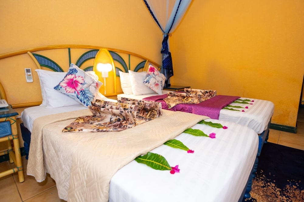 Deluxe Double or Twin Room, 2 Twin Beds, Partial Sea View photo 1