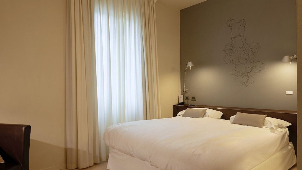 Superior Room - Photo 2