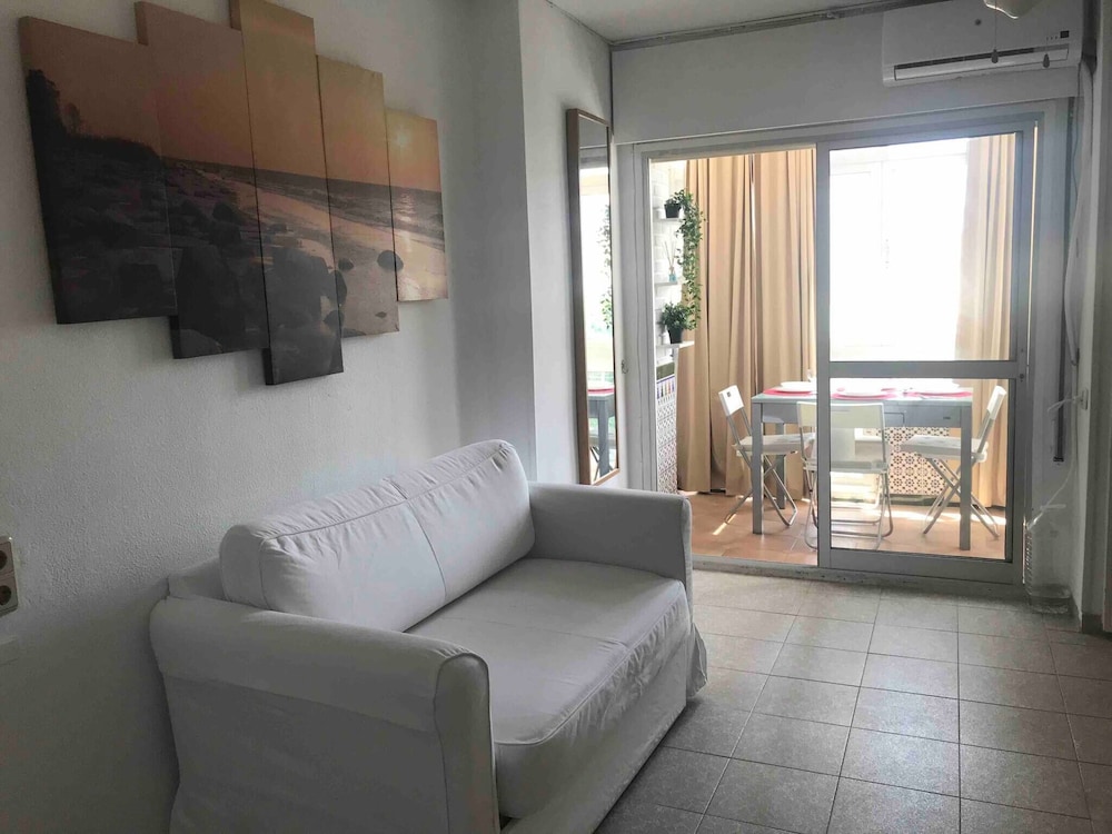 Beautiful Studio 500 Meters From the Beach, 사진 2