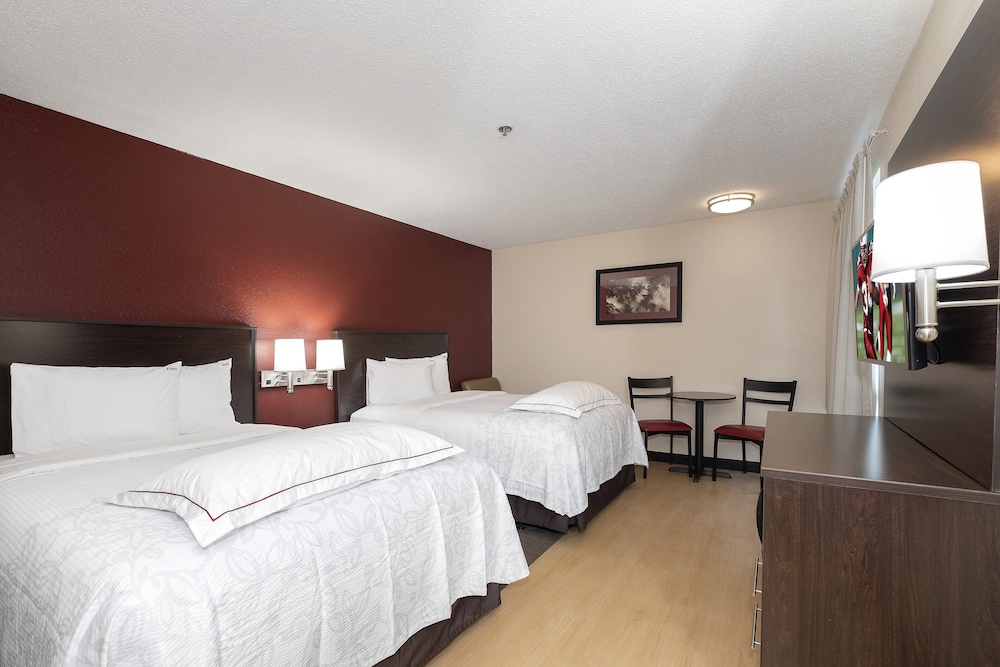 Premium Suite, Multiple Beds (Upgraded Bedding & Snack, Smoke Free) - Photo 2