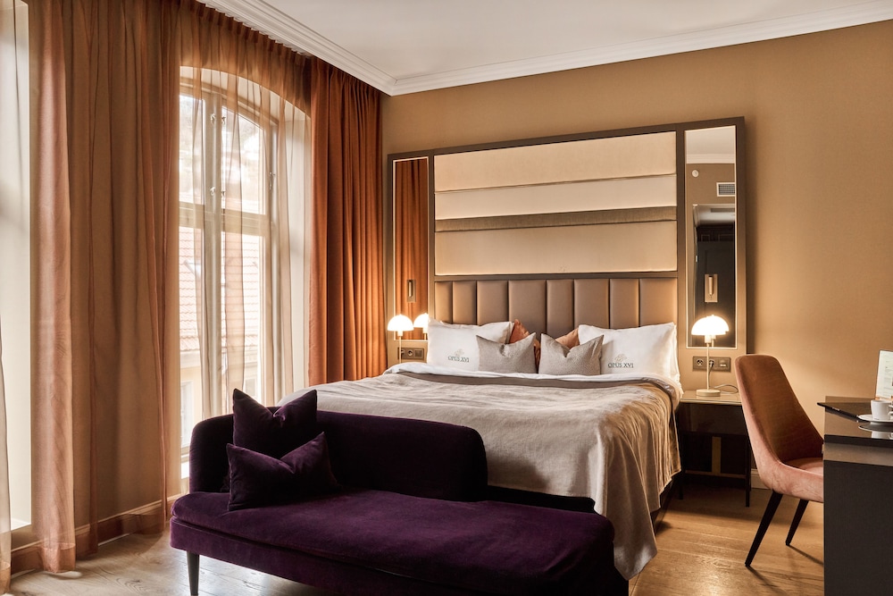 Deluxe Room, City View photo 2