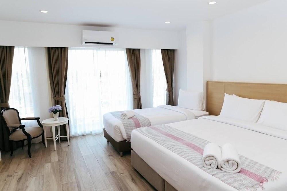 Deluxe Triple Room - Photo 1