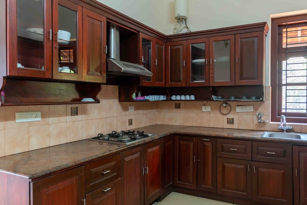 Villa - Photo 3