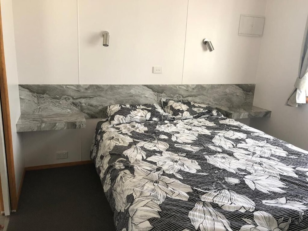 Deluxe Cabin photo 2