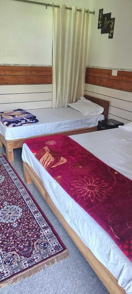 Quadruple Room, Non Smoking, Mountain View