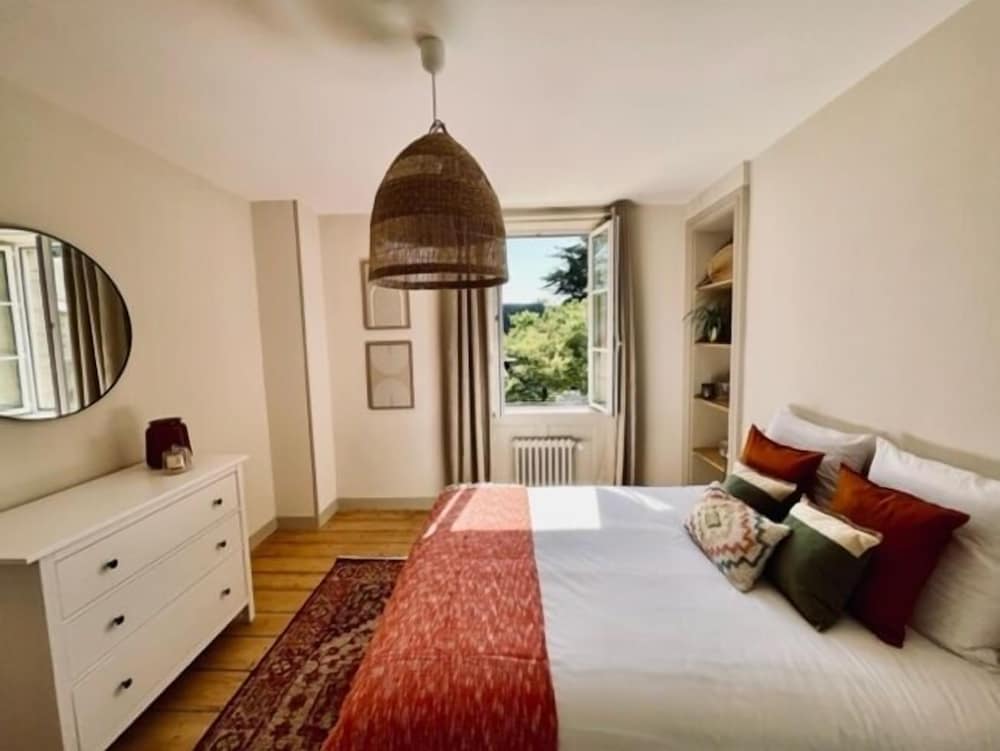 Superior Room, 1 Queen Bed with Sofa bed, Private Bathroom, Garden View