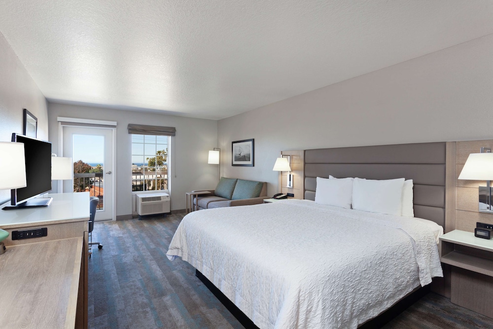 Room, 1 King Bed, Balcony, Ocean View - Photo 1