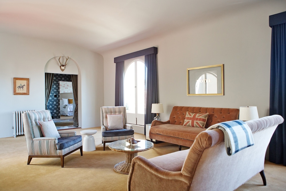 Superior Penthouse, Multiple Beds, Ocean View (Penthouse One) photo 3