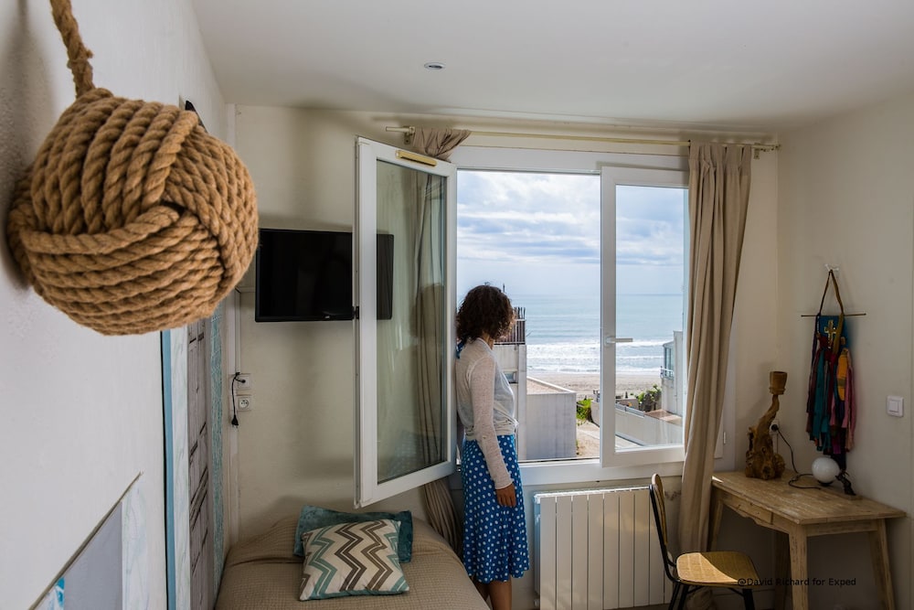 Superior Triple Room, Ocean View photo 2
