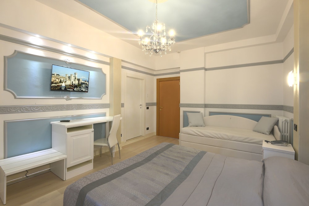 Quadruple Room photo 3