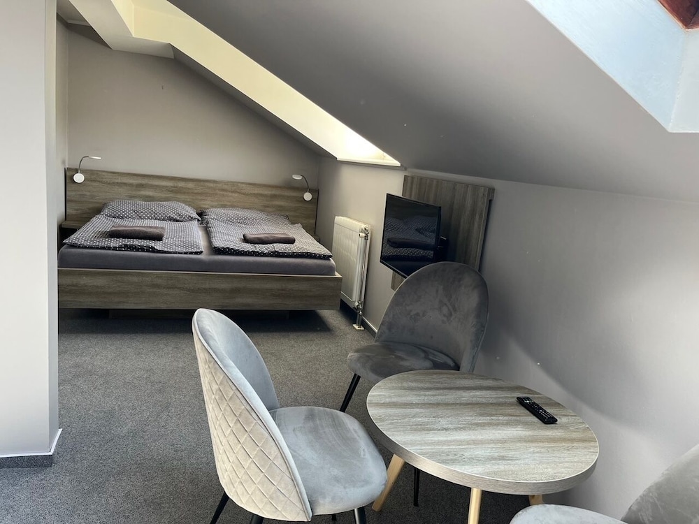 Basic Triple Room photo 2