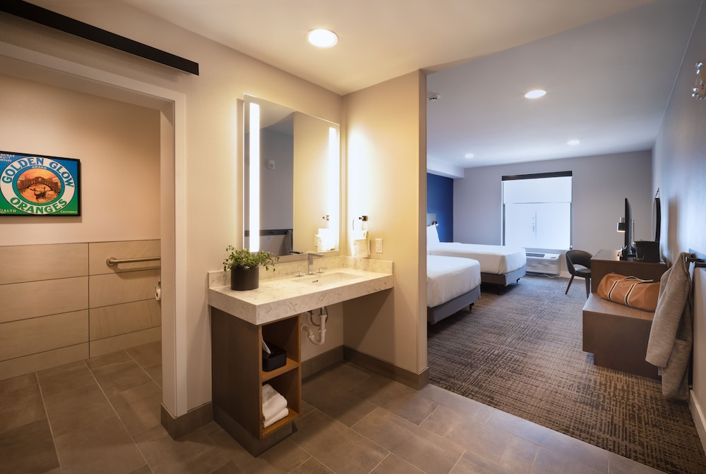 Room, 2 Queen Beds, Accessible