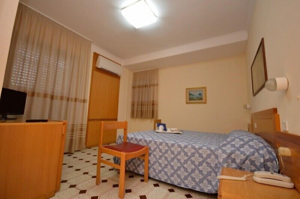 Economy Double Or Twin Room