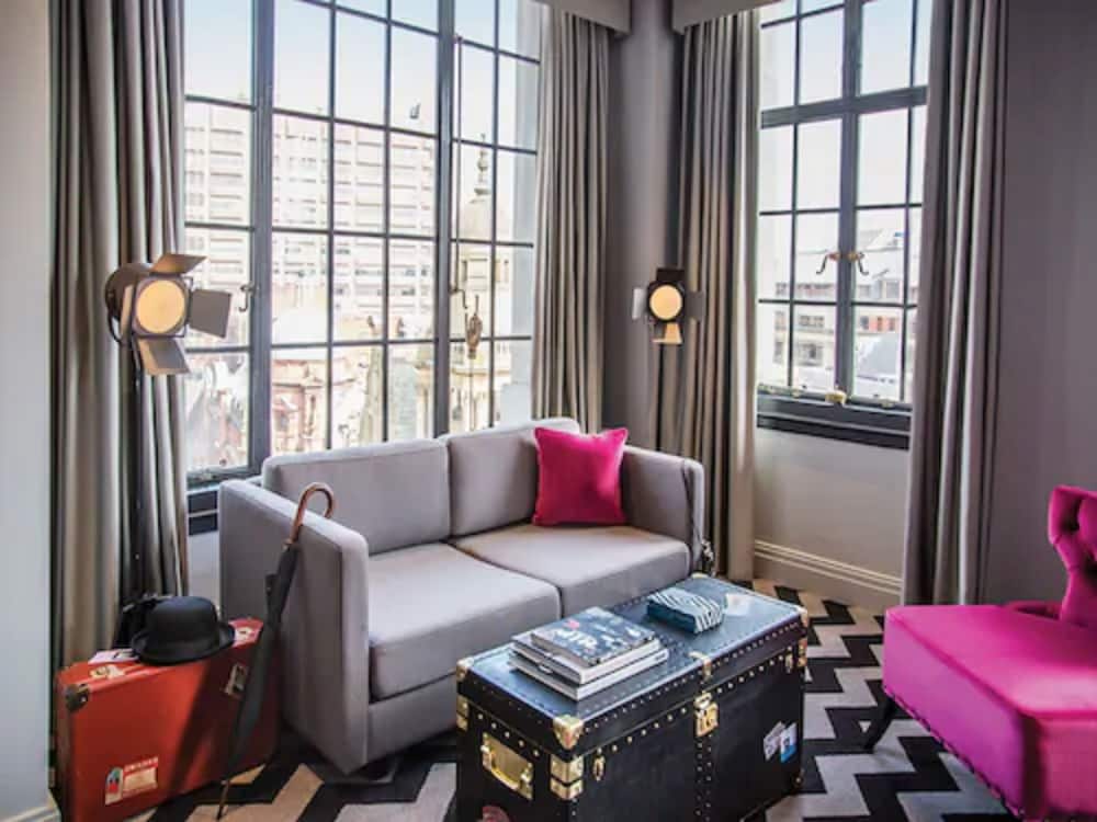 Gotham Suite photo 3
