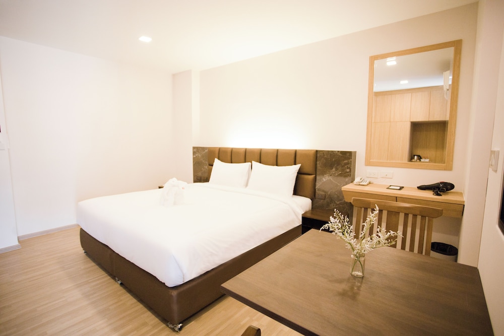 Luxury Premier Room - Photo 1