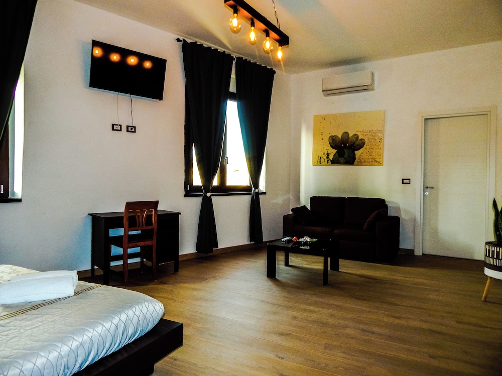 Family Room - Photo 13