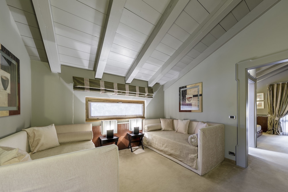 Family Suite photo 2
