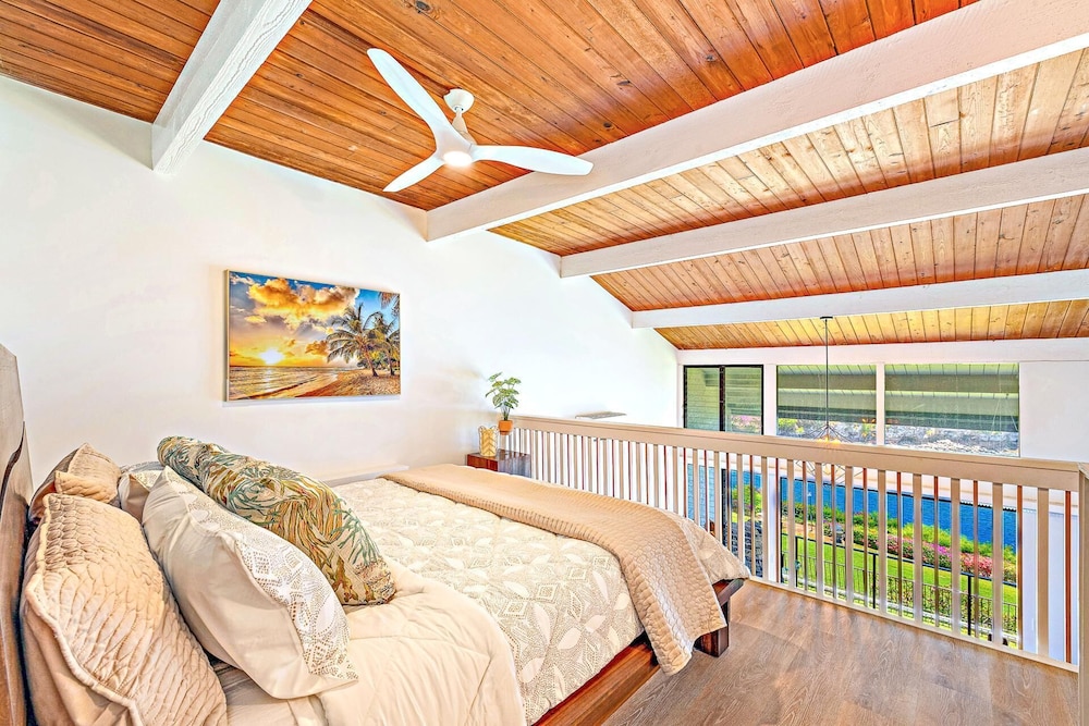 Condo, 2 Bedrooms, Balcony, Oceanfront (NAP-C32t) photo 3