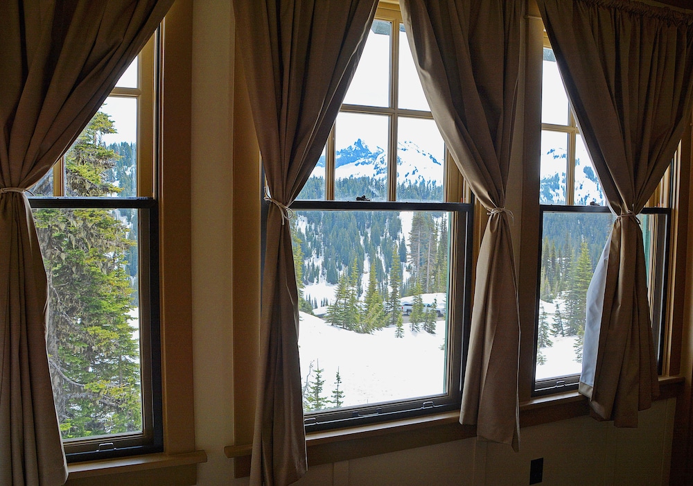 Standard Double Room, 2 Twin Beds, Private Bathroom photo 2