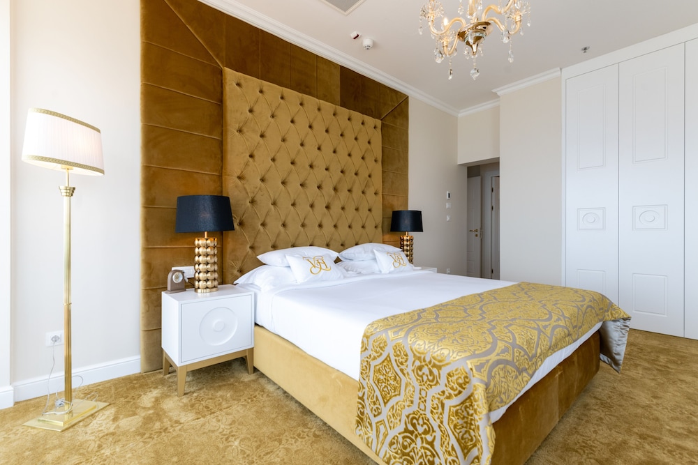 Royal Penthouse photo 1