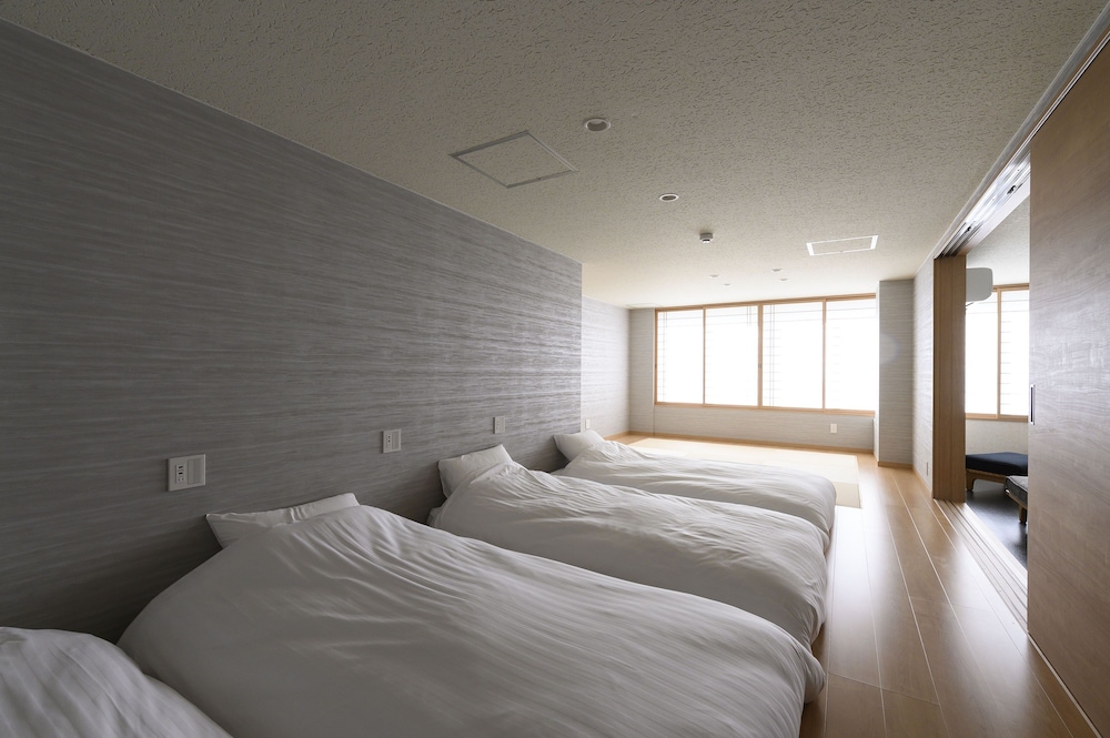Room C photo 3