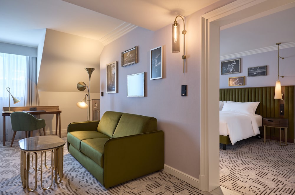 Deluxe Suite, 1 Bedroom - Photo 5