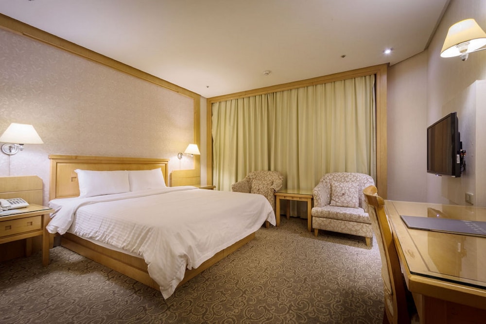 Standard Double Room, No Windows - Photo 3