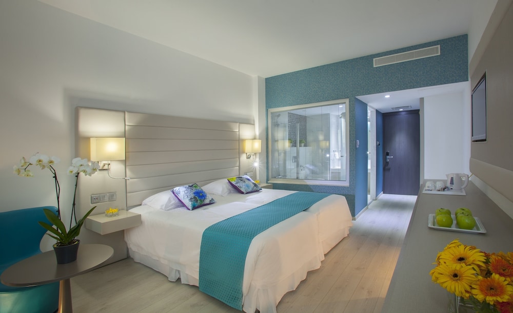 Double or Twin Room, 1 Bedroom, Balcony, Garden View