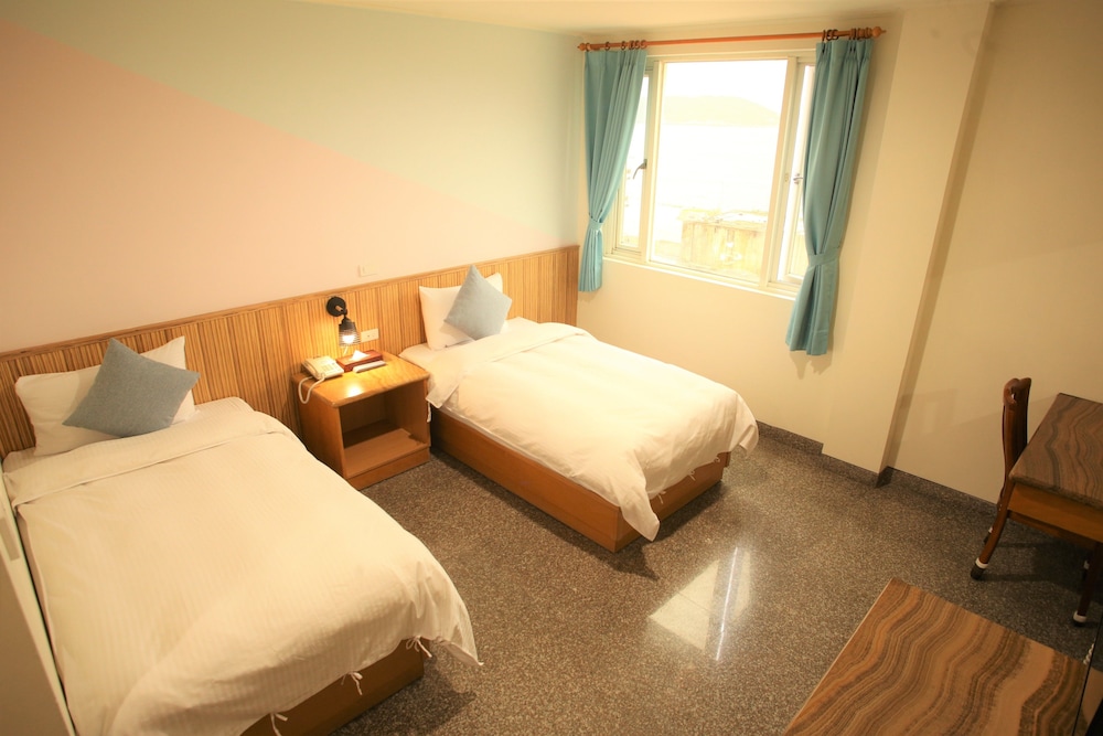 Comfort Twin Room, 2 Twin Beds, Harbor View photo 2
