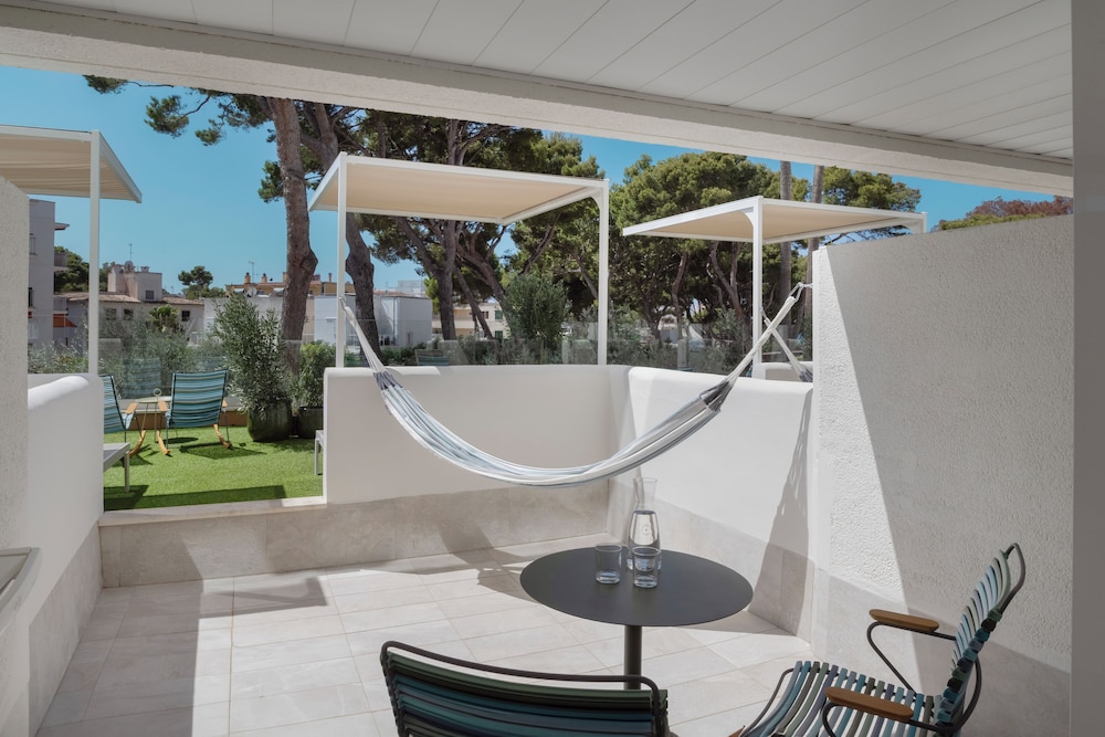 Double Room, Garden View (Sharing Terrace), photo 6