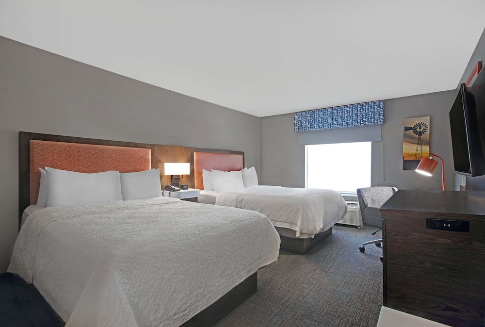 Room, 2 Queen Beds, Accessible, Non Smoking (Hearing) photo 1