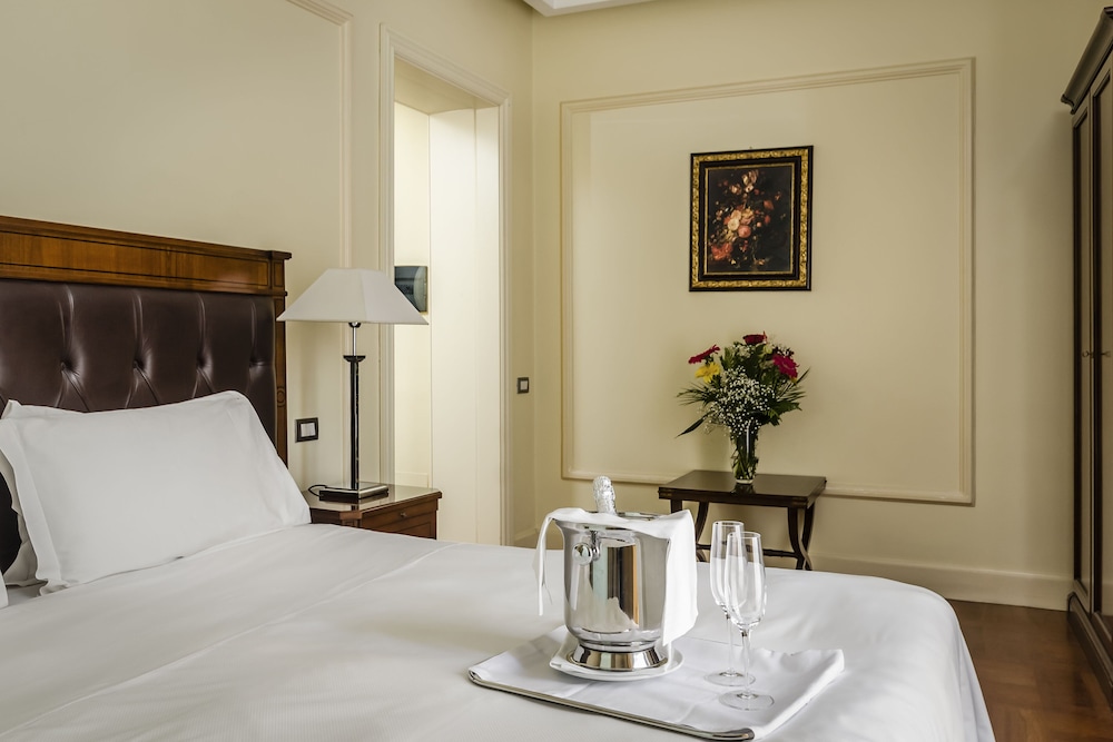 Junior Suite, 1 Double or 2 Twin Beds (Family)