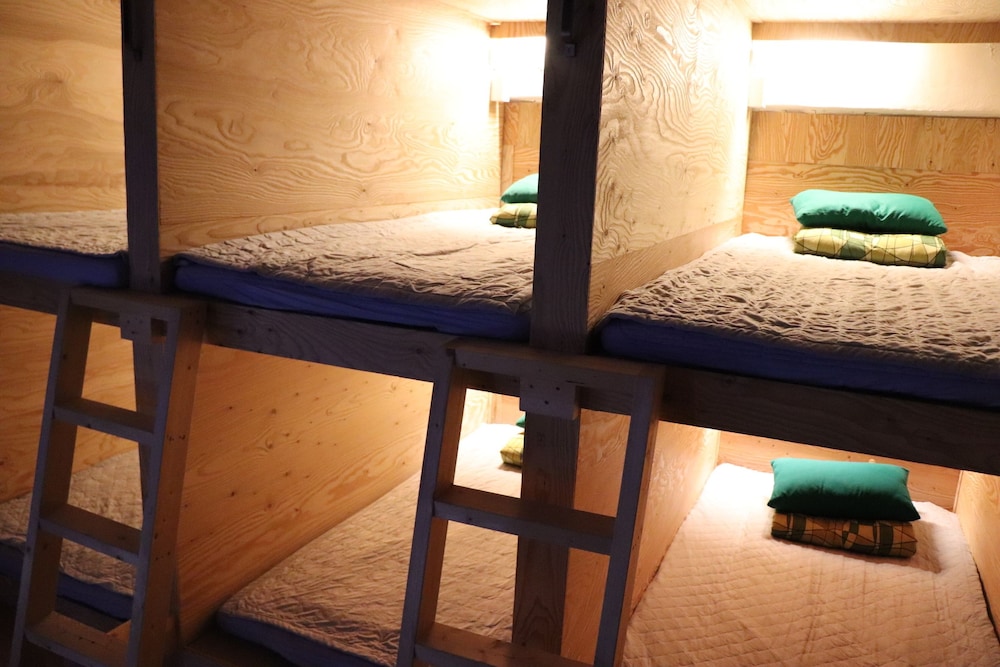Basic Shared Dormitory, Men only photo 1