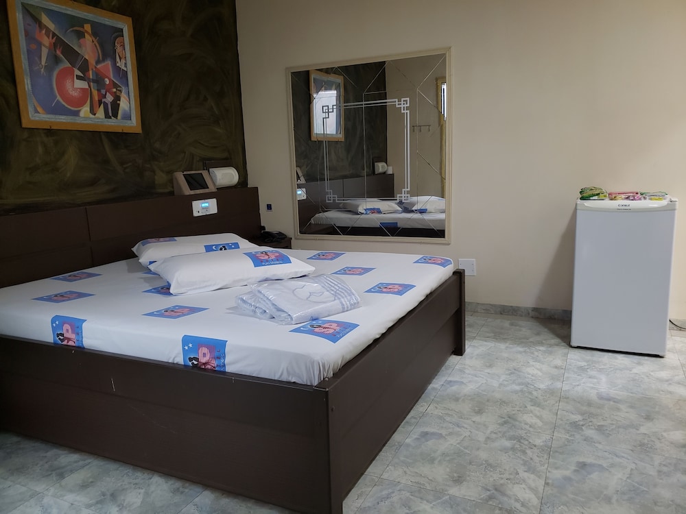 Deluxe Suite, Hot Tub