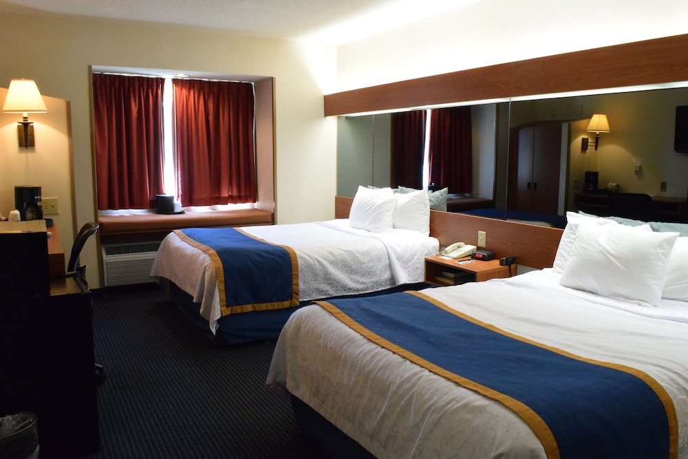 Basic Double Room, 2 Queen Beds, Accessible photo 1