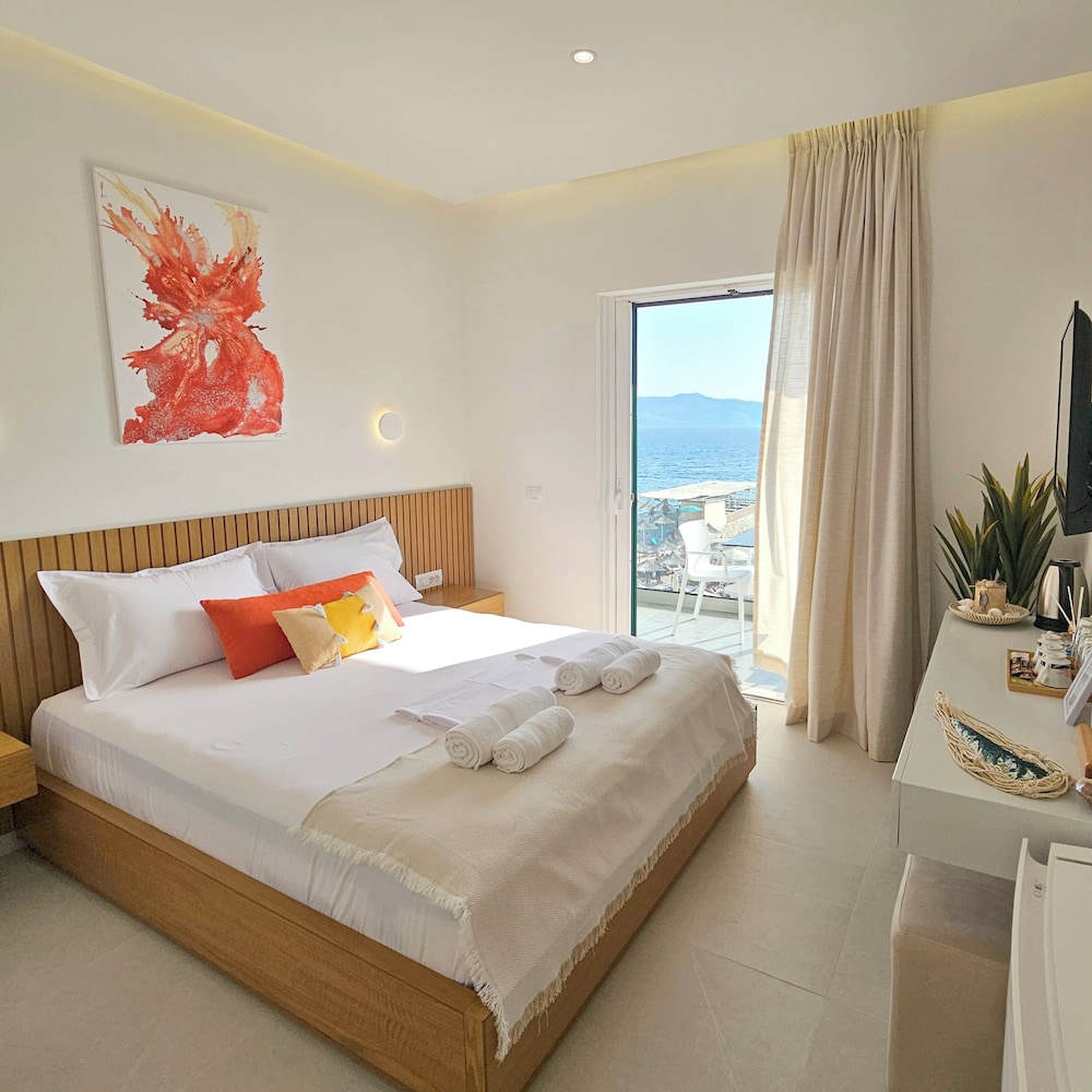 Deluxe Triple Room, Balcony, Sea View
