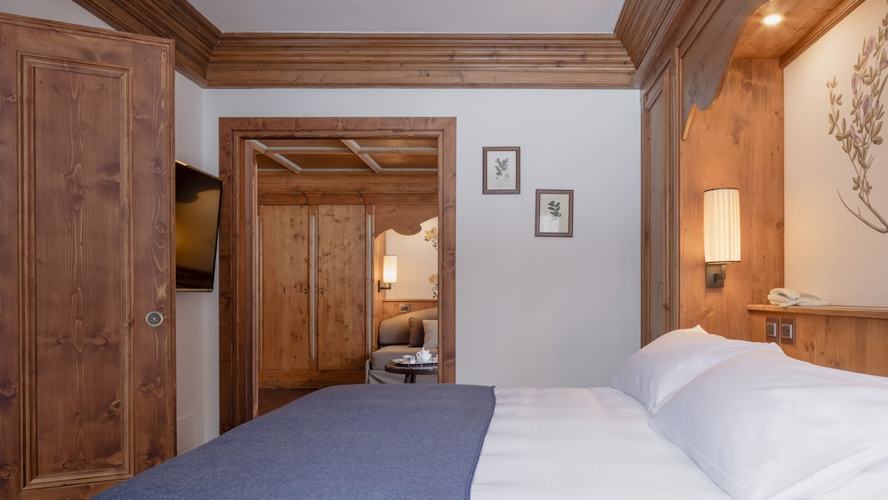 Suite (with SPA access)