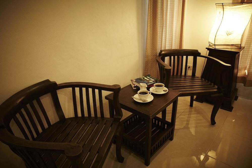 Beachfront Bungalow photo 3