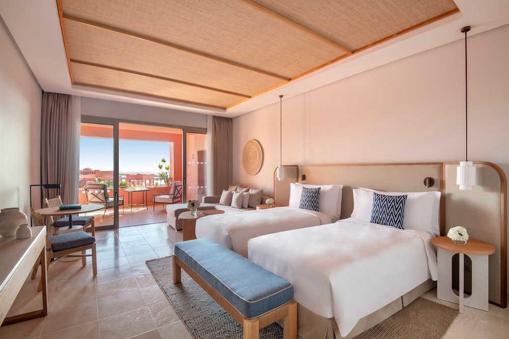 Family Room, 1 King Bed