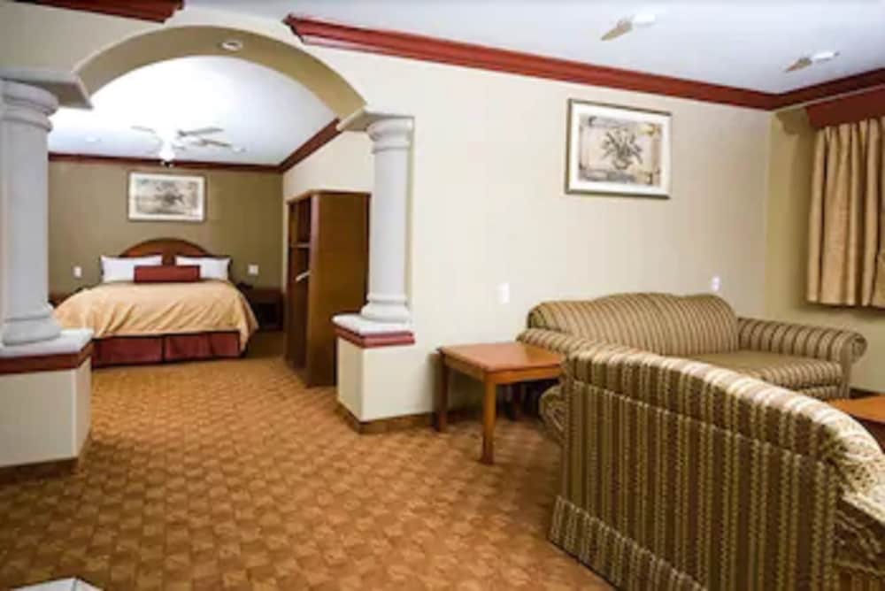 Suite, 1 Bedroom photo 1
