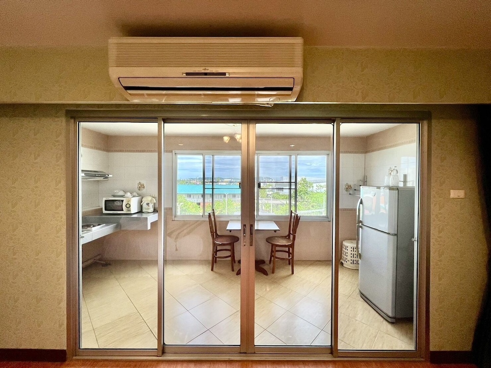 Deluxe Twin Room photo 3