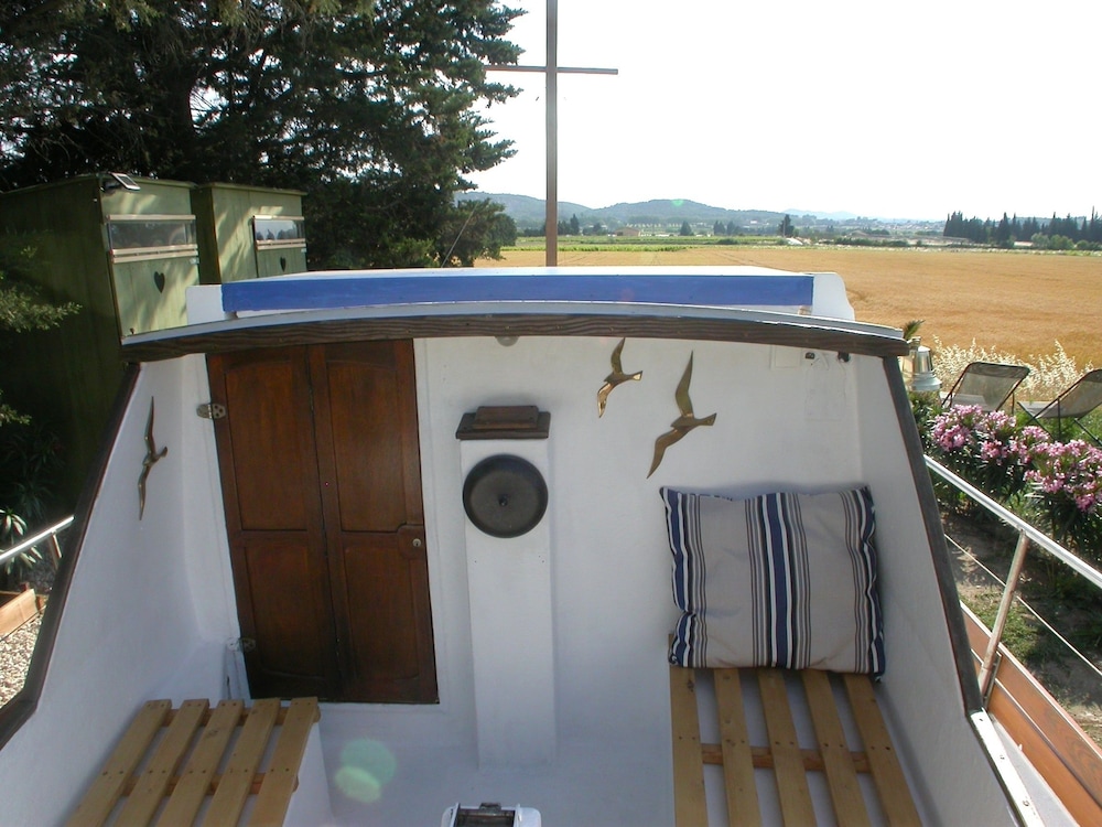 Cabin (Bateau Insolite) photo 2