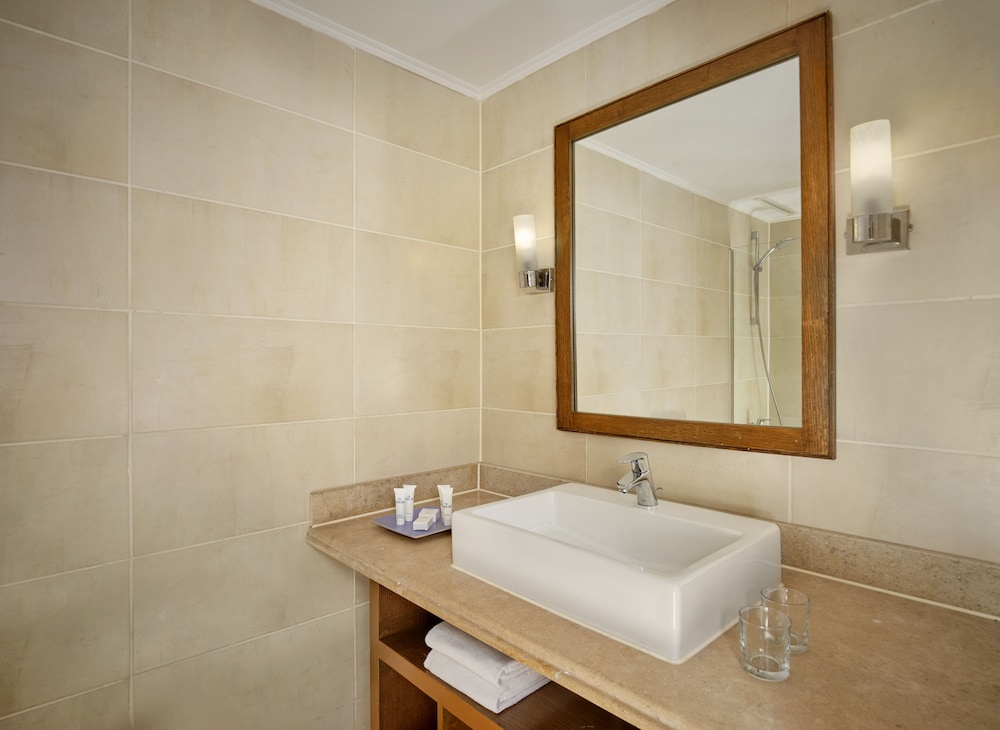Available room