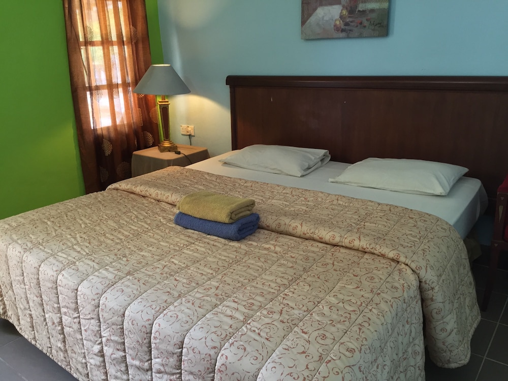 Deluxe Room, 1 King Bed (Banyan King) photo 2