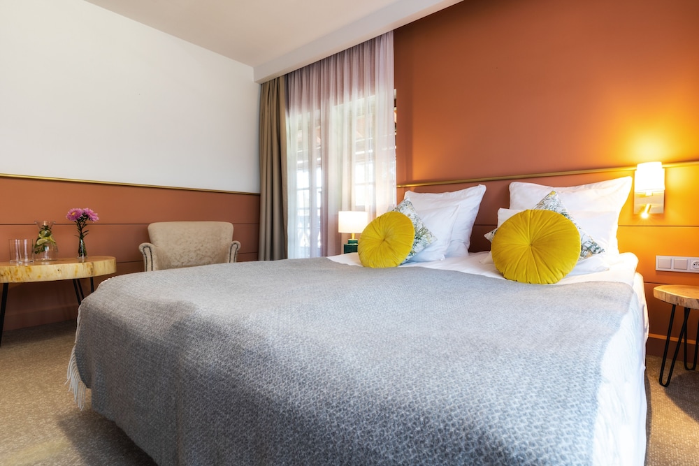 Double or Twin Room - Photo 4